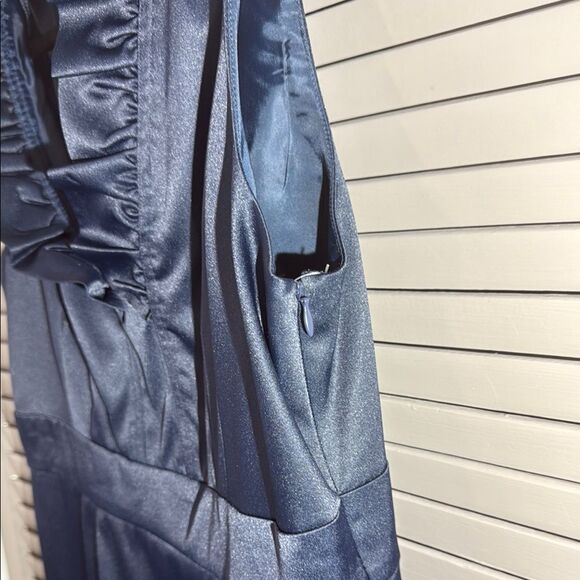 Elegant Navy Sleeveless Dress - Picture 9 of 10